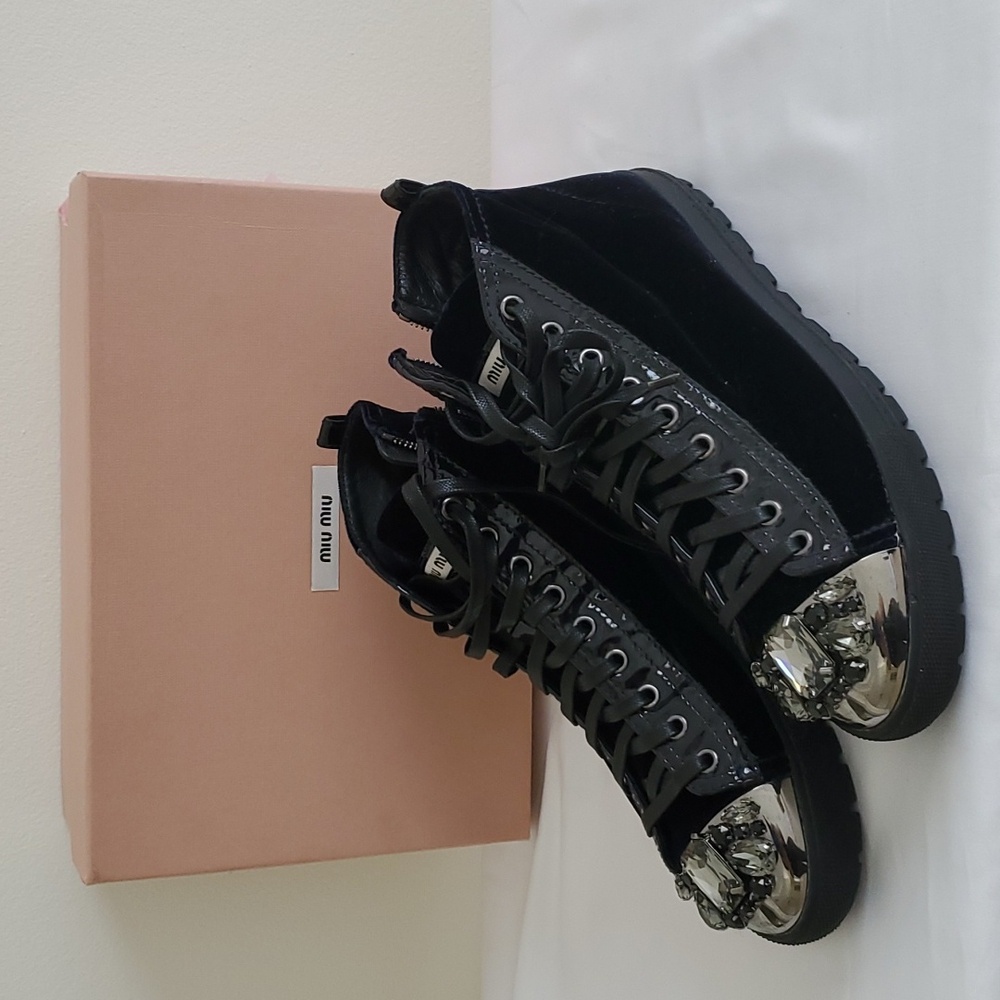 Miu miu Navy High-top velvet crystals sneakers with trim Sz 39 - US 8.5